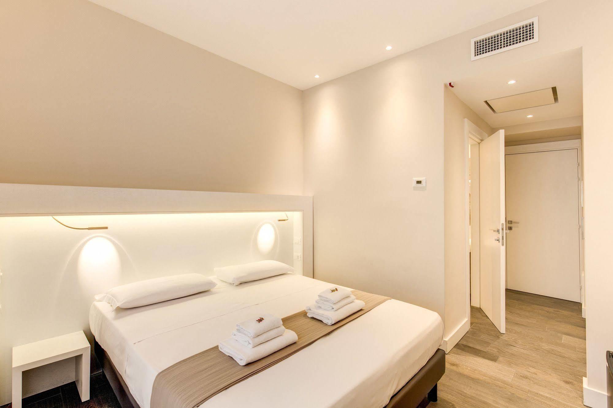 Bed and Breakfast Ecce Roma Екстер'єр фото